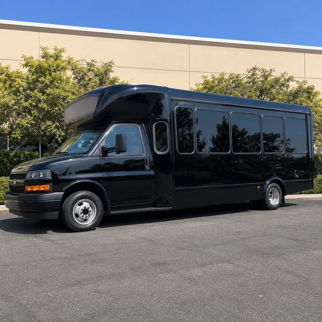 Little Rock Homecoming & Prom Party Bus Rentals